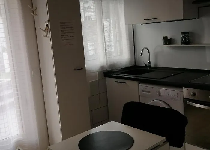Petite Maison Apartment *
