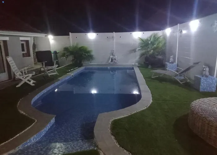 Petite Maison Апартаменты Лурд