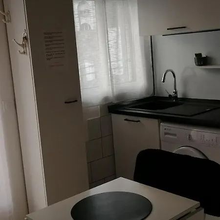 Petite Maison Apartment *